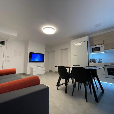 Izaro Apartamento Atico De Lujo Cerca De Playa Dorada Playa Blanca  Exterior photo
