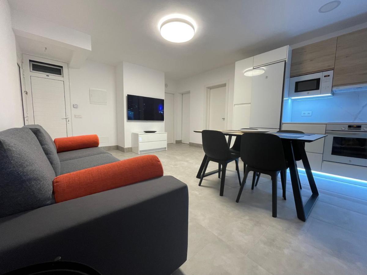 Izaro Apartamento Atico De Lujo Cerca De Playa Dorada Playa Blanca  Exterior photo