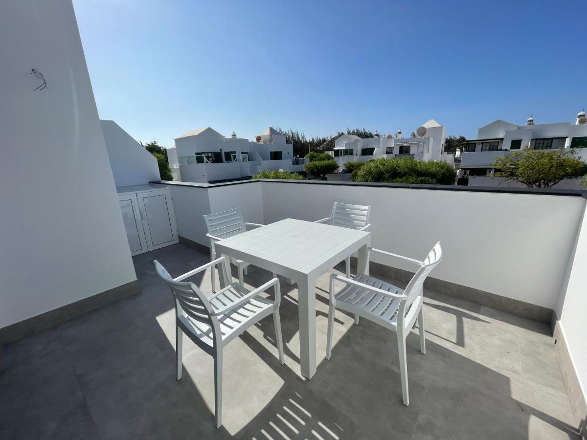 Izaro Apartamento Atico De Lujo Cerca De Playa Dorada Playa Blanca  Exterior photo