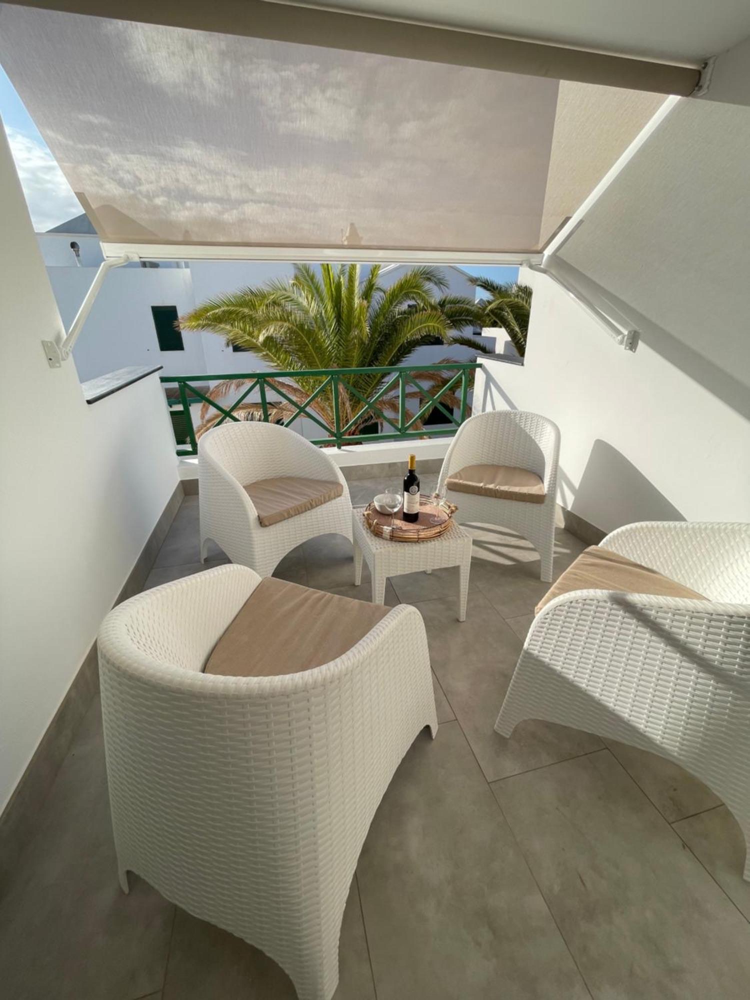 Izaro Apartamento Atico De Lujo Cerca De Playa Dorada Playa Blanca  Exterior photo