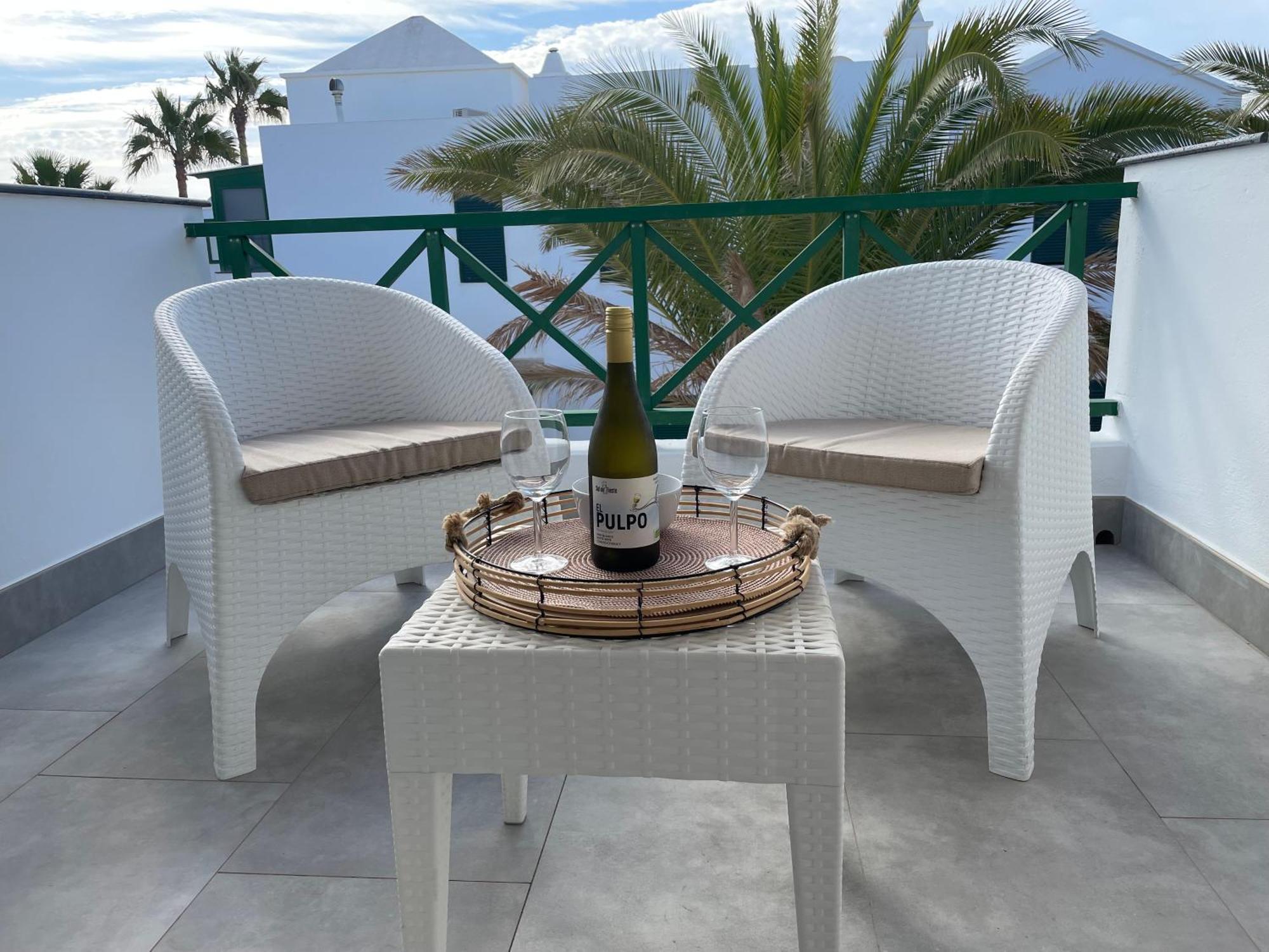 Izaro Apartamento Atico De Lujo Cerca De Playa Dorada Playa Blanca  Exterior photo